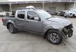 2020 Nissan Frontier - Thumbnail 2