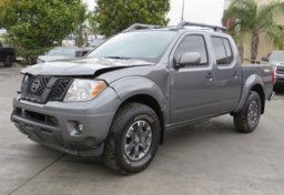 2020 Nissan Frontier - Thumbnail 3