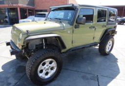 2013 Jeep Wrangler Unlimited - Thumbnail 1