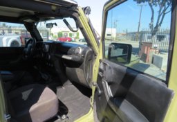 2013 Jeep Wrangler Unlimited - Thumbnail 17