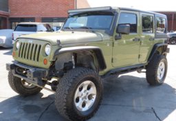 2013 Jeep Wrangler Unlimited - Thumbnail 3