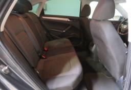 2021 Volkswagen Passat - Thumbnail 28