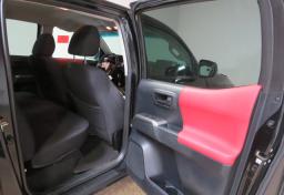 2016 Toyota Tacoma - Thumbnail 28