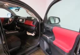 2016 Toyota Tacoma - Thumbnail 23