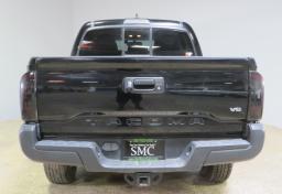 2016 Toyota Tacoma - Thumbnail 12