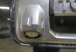 2016 Toyota Tacoma - Thumbnail 16