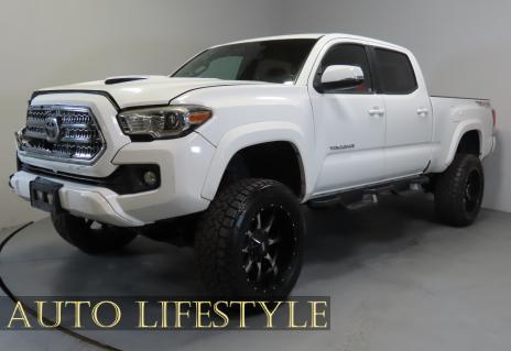 Picture of 2017 Toyota Tacoma
