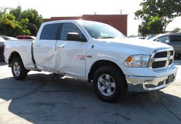 2021 Ram 1500 Classic - Thumbnail 3