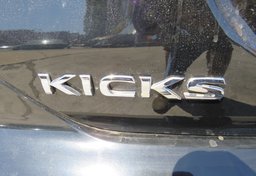 2021 Nissan Kicks - Thumbnail 18
