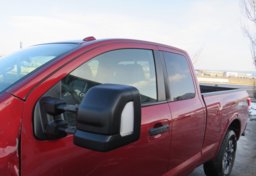 2018 Nissan Titan - Thumbnail 13