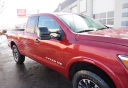 2018 Nissan Titan - Thumbnail 14