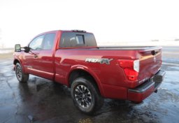 2018 Nissan Titan - Thumbnail 6