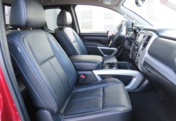 2018 Nissan Titan - Thumbnail 28