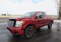 2018 Nissan Titan - Thumbnail 3