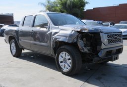 2022 Nissan Frontier - Thumbnail 4