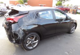 2019 Hyundai Veloster - Thumbnail 8