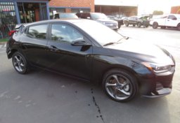 2019 Hyundai Veloster - Thumbnail 4