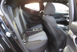 2019 Hyundai Veloster - Thumbnail 23