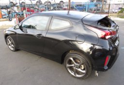 2019 Hyundai Veloster - Thumbnail 5