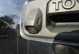 2019 Toyota Tacoma - Thumbnail 13