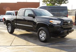 2019 Toyota Tacoma - Thumbnail 3