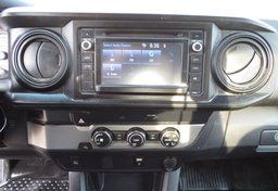 2019 Toyota Tacoma - Thumbnail 29