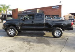 2019 Toyota Tacoma - Thumbnail 5