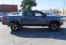 2016 Toyota Tacoma - Thumbnail 6