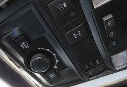 2017 Toyota Tacoma - Thumbnail 35