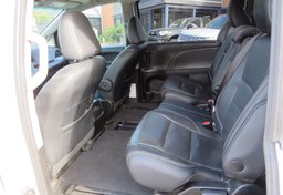 2017 Toyota Sienna - Thumbnail 30