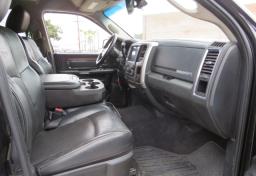 2016 Ram 3500 - Thumbnail 29