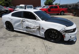 2019 Dodge Charger - Thumbnail 2