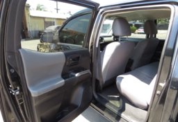 2019 Toyota Tacoma - Thumbnail 23