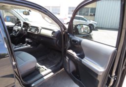 2019 Toyota Tacoma - Thumbnail 22