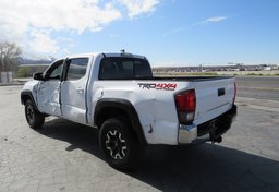 2019 Toyota Tacoma 4WD - Thumbnail 8