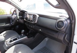 2019 Toyota Tacoma 4WD - Thumbnail 27