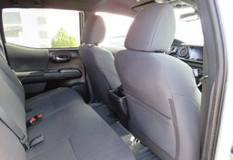 2019 Toyota Tacoma 4WD - Thumbnail 33