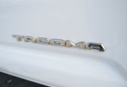 2019 Toyota Tacoma 4WD - Thumbnail 21