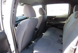 2019 Toyota Tacoma 4WD - Thumbnail 30