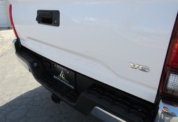 2019 Toyota Tacoma 4WD - Thumbnail 24