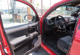 2022 Toyota Tacoma 4WD - Thumbnail 16