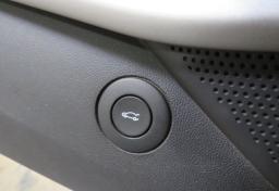 2018 Chevrolet Camaro - Thumbnail 34