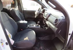 2019 Toyota Tacoma - Thumbnail 25