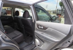 2019 Nissan Rogue - Thumbnail 24