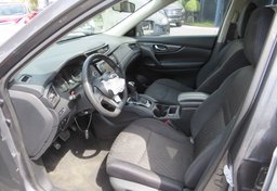 2019 Nissan Rogue - Thumbnail 27