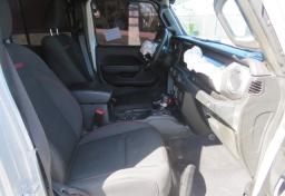 2022 Jeep Gladiator - Thumbnail 26