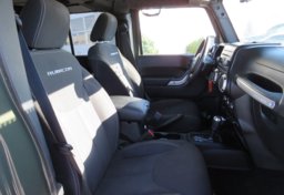 2015 Jeep Wrangler Unlimited - Thumbnail 26