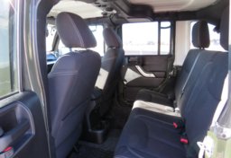 2015 Jeep Wrangler Unlimited - Thumbnail 31