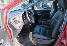 2015 Toyota Sienna - Thumbnail 23