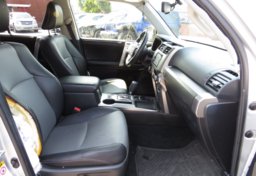 2016 Toyota 4Runner - Thumbnail 32